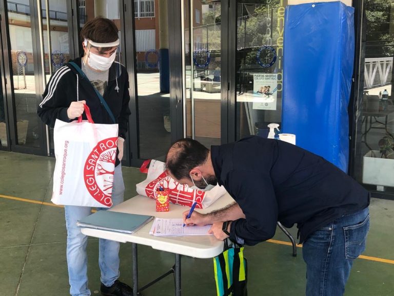 Donación pantallas Sant Roc